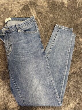 Women's Light Blue Skinny Jeans - Stretch Denim